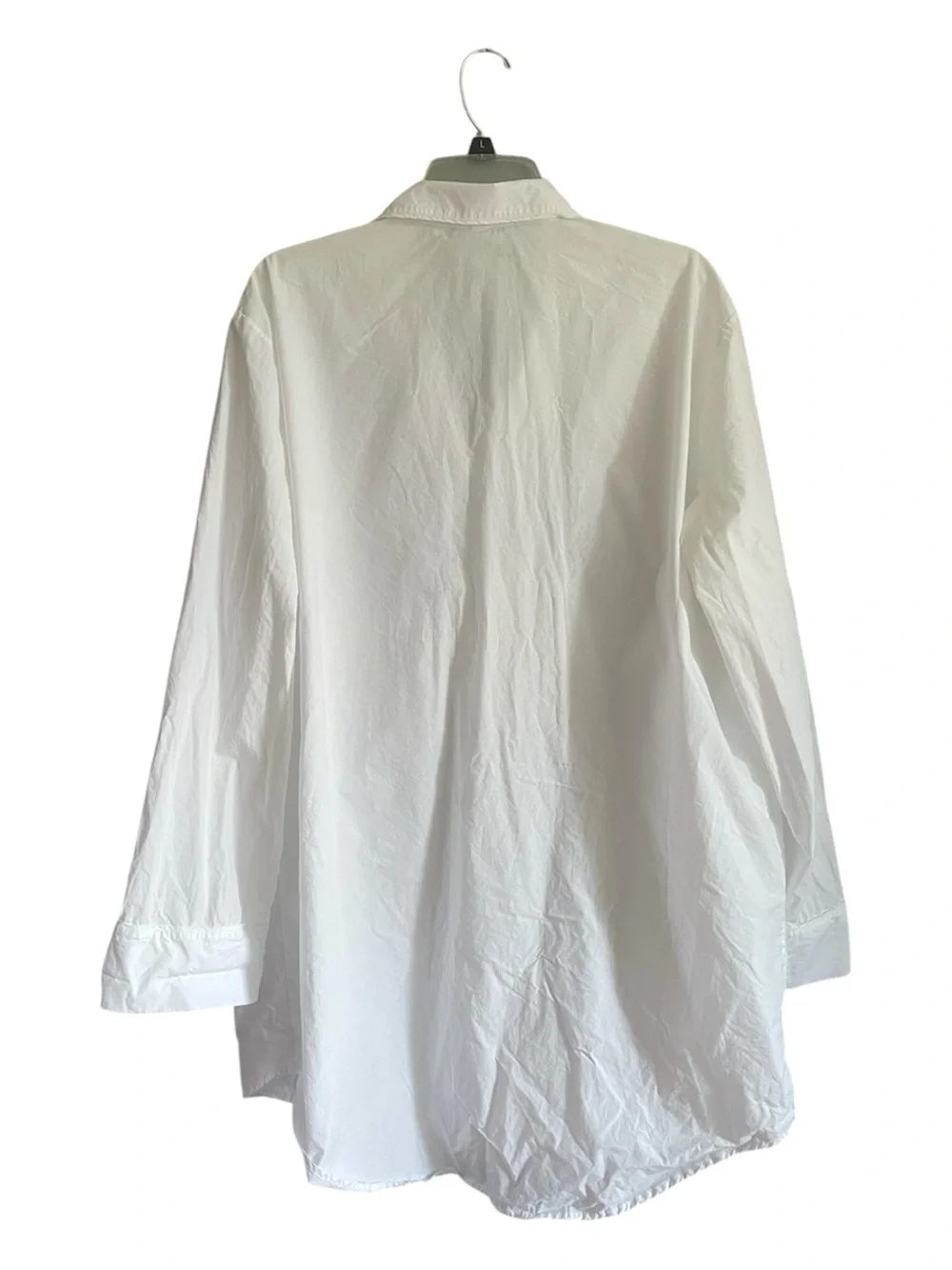 Classic White Button-Up Shirt - Picture 5 of 5